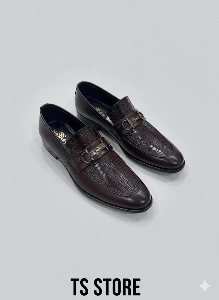 Men's Crocodile-Embossed Leather Loafers with Metal Buckle